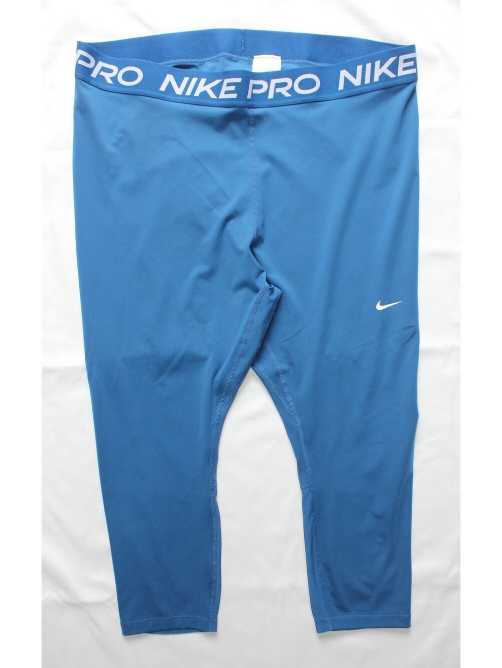 Nike Pro Women's Plus Size 3X Mid-Rise Crop Leggings Blue Dri-FIT DC5393-476